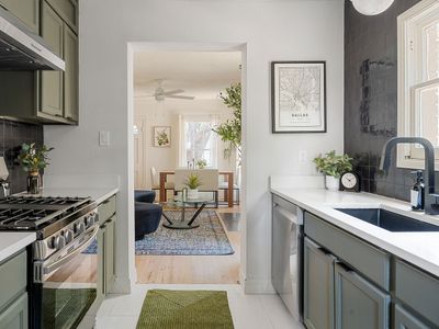 2x the Fun – Entire Home Lakewood Greenville Ave