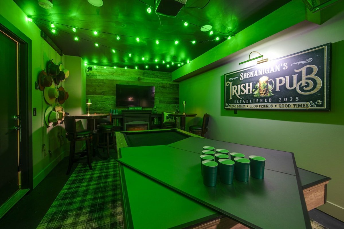 Downtown Nashville Luxury with Irish Pub Hangout gallery image 2