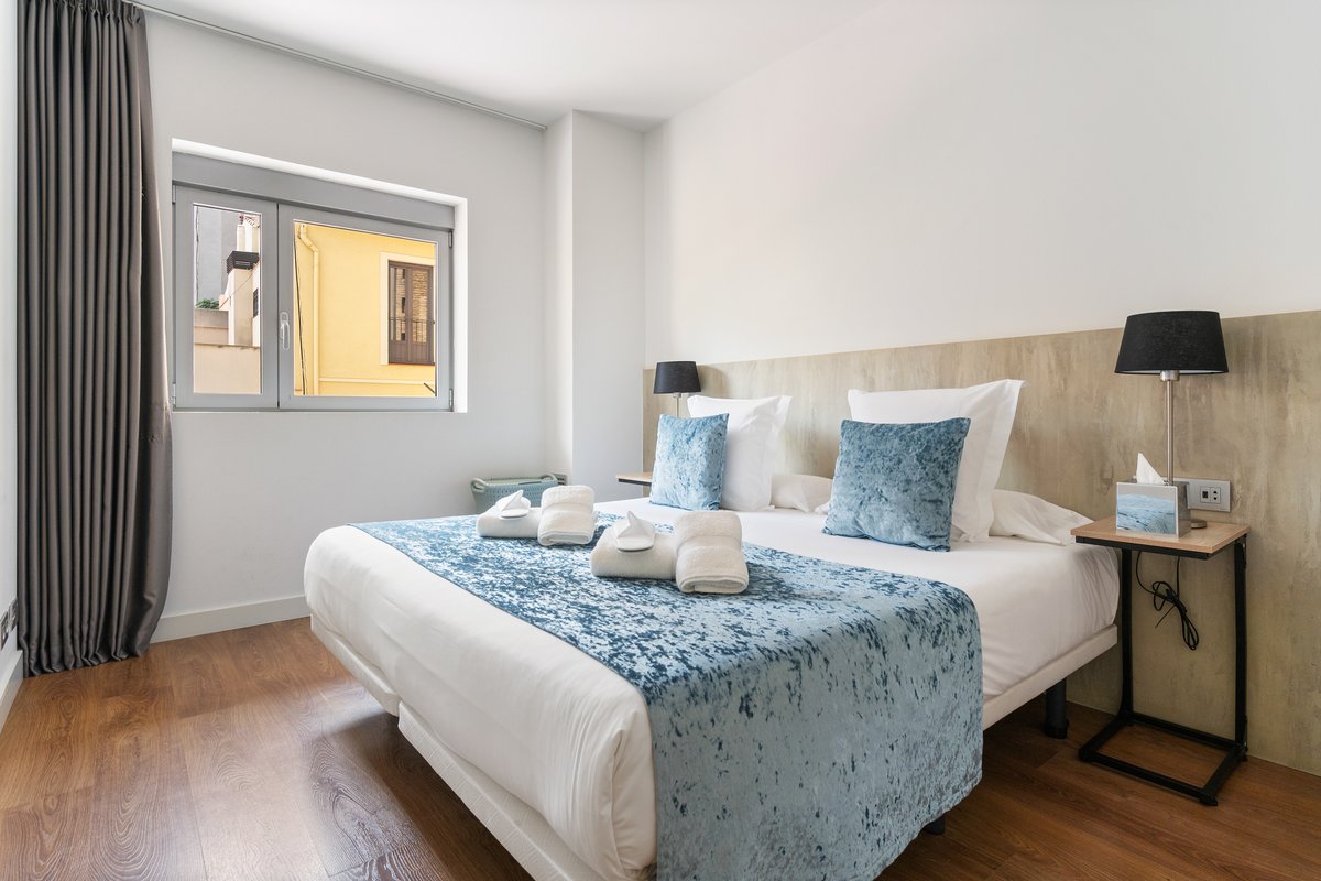 Spacious 2-bedroom apartment in Sagrada Familia