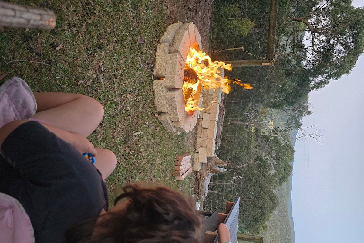 Family Friendly Farmstay- stunning views and spa gallery image 3