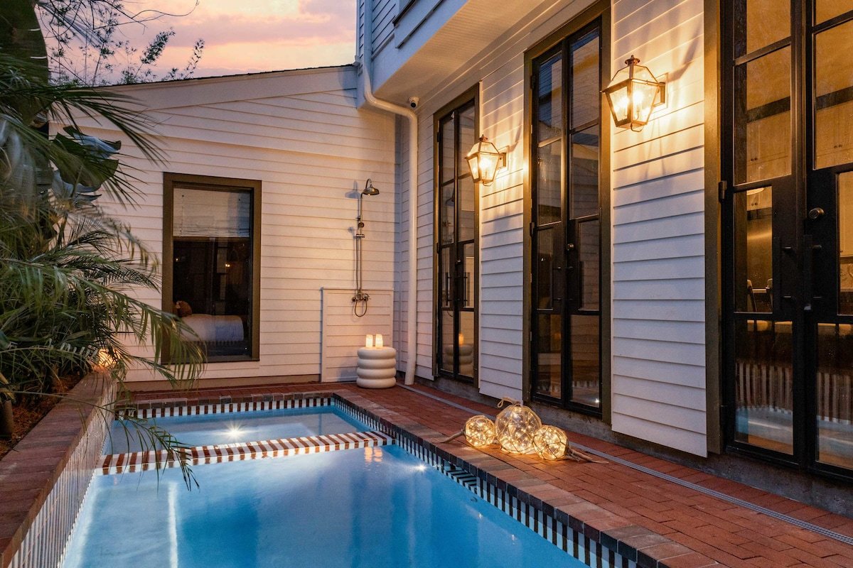 Luxury on Magazine St | Heated Plunge Pool gallery image 3