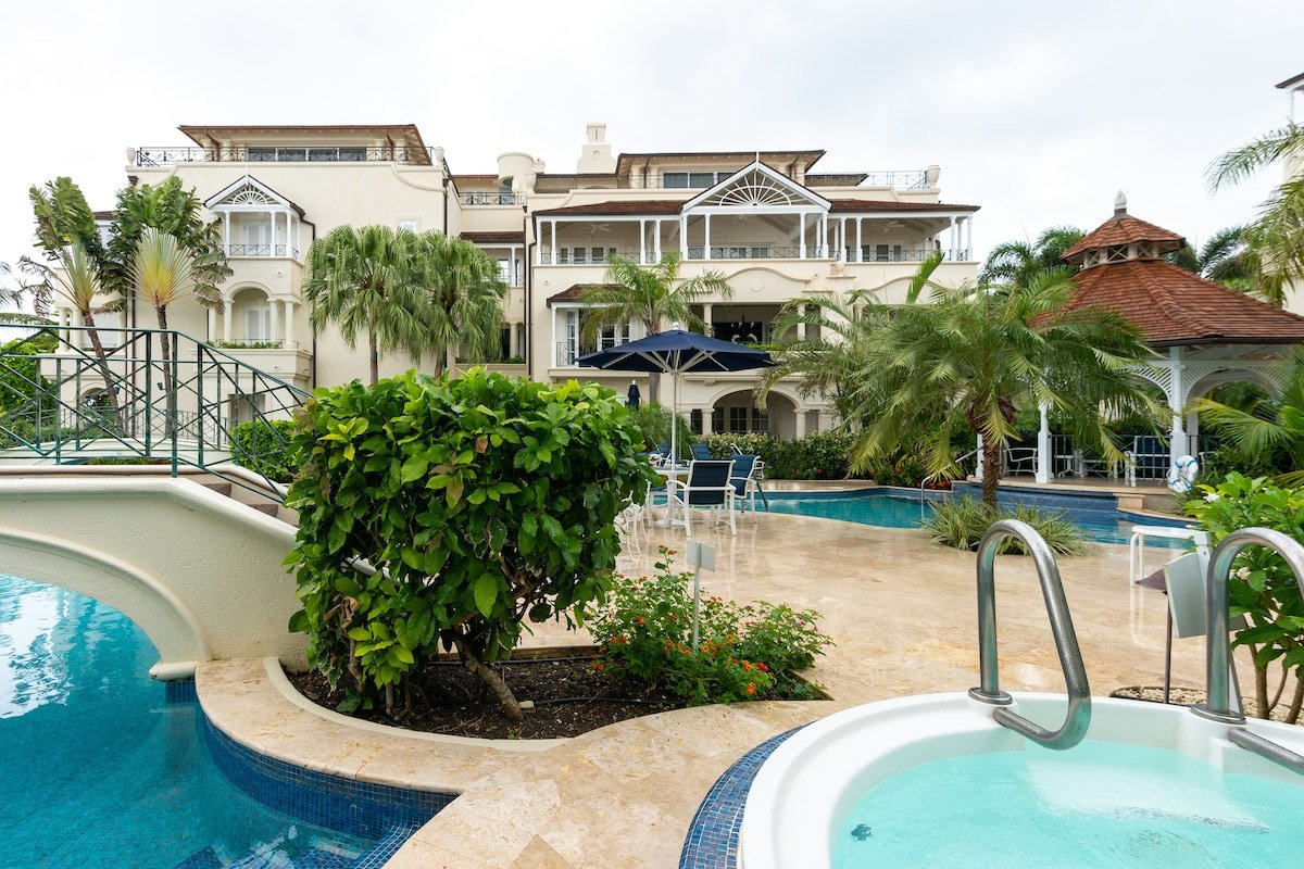 Schooner Bay 207 gallery image 3