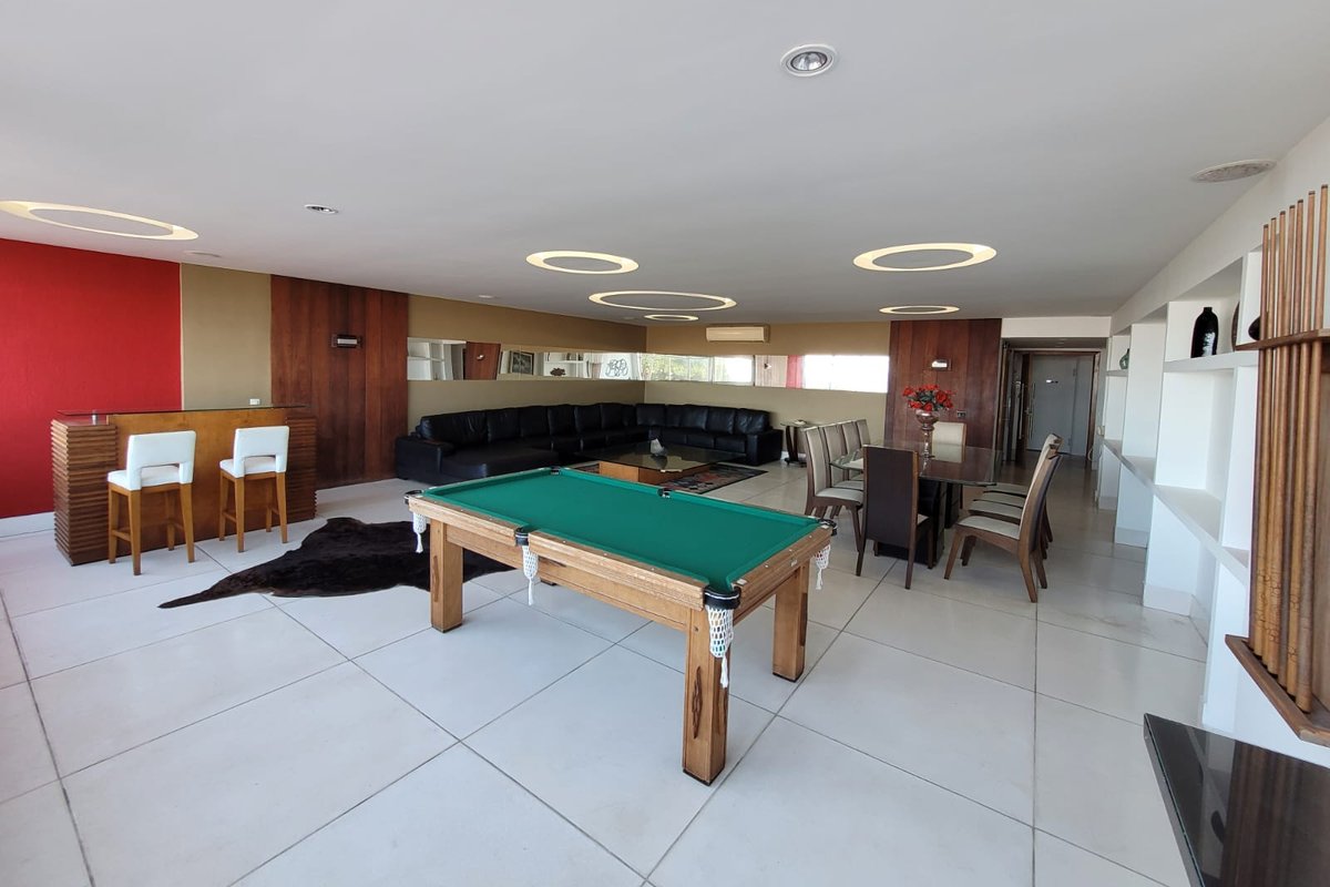 Frente Mar, Posto 2 com 3 suítes