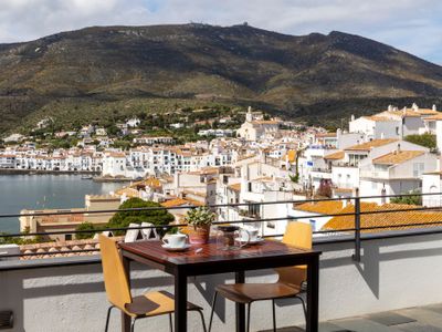 Ampli tríplex amb vistes a la badia