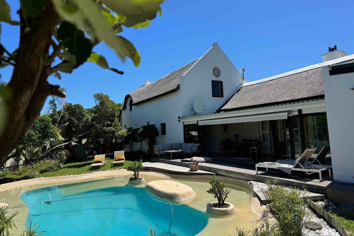 Family Beachhouse Noordhoek Cape Town gallery image 4