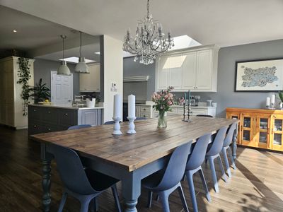 Lovely, spacious 5BR London townhouse with parking