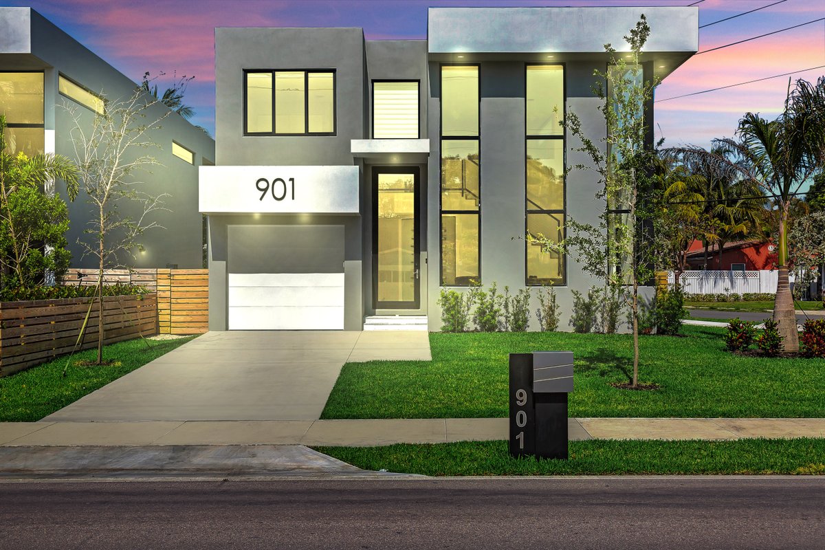 ***VillaPlaya brand new home, modern style resort!