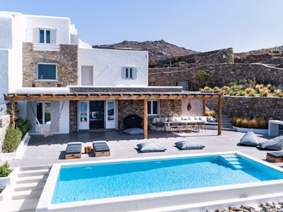 Lydia 2′ walk to the beach by Red Windmill Villas