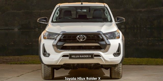 TOYOTA HILUX BEV 4X4 A/T P/U D/C - 16 