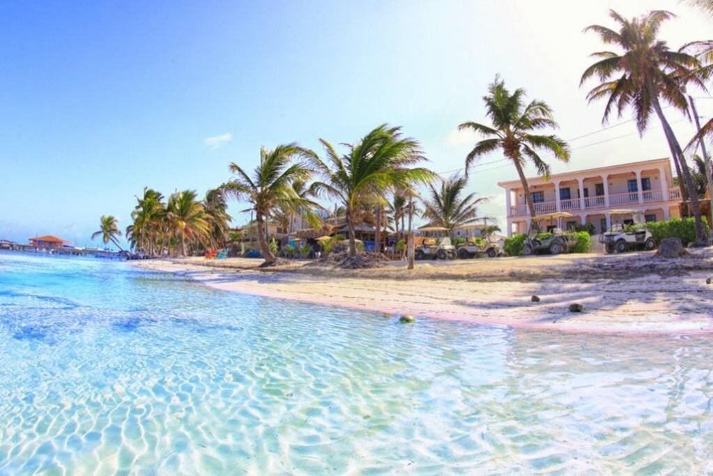 Ocean View Villa – Close To Town With Pool! gallery image 4