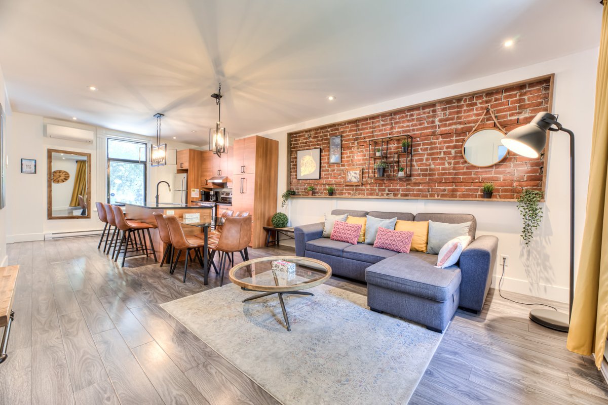 SD1B Elegant Plateau Retreat on Saint-Denis