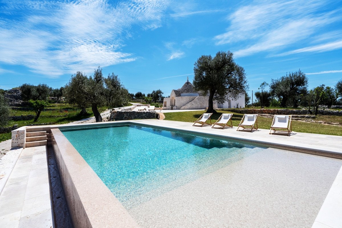 Wonderful design Trullo with swimmingpool & view gallery image 2