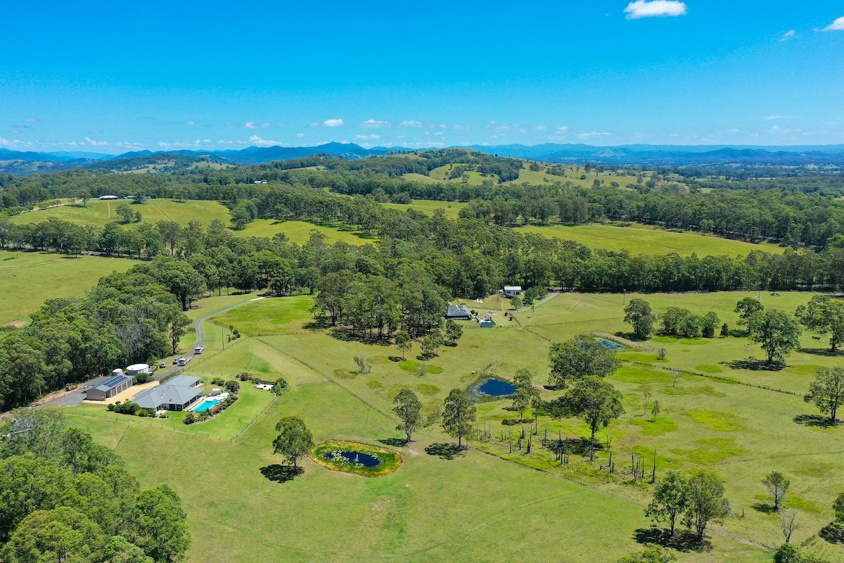 Hillside Estate – Luxury Family Holiday Escape gallery image 4