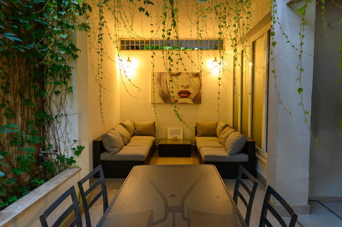 [Vatican]-Luxury Flat with Garden +Private Parking gallery image 5