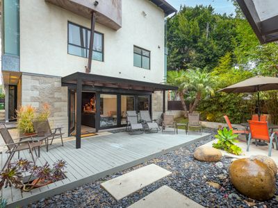 2 Blocks to Beach – The Perfect Home for Families