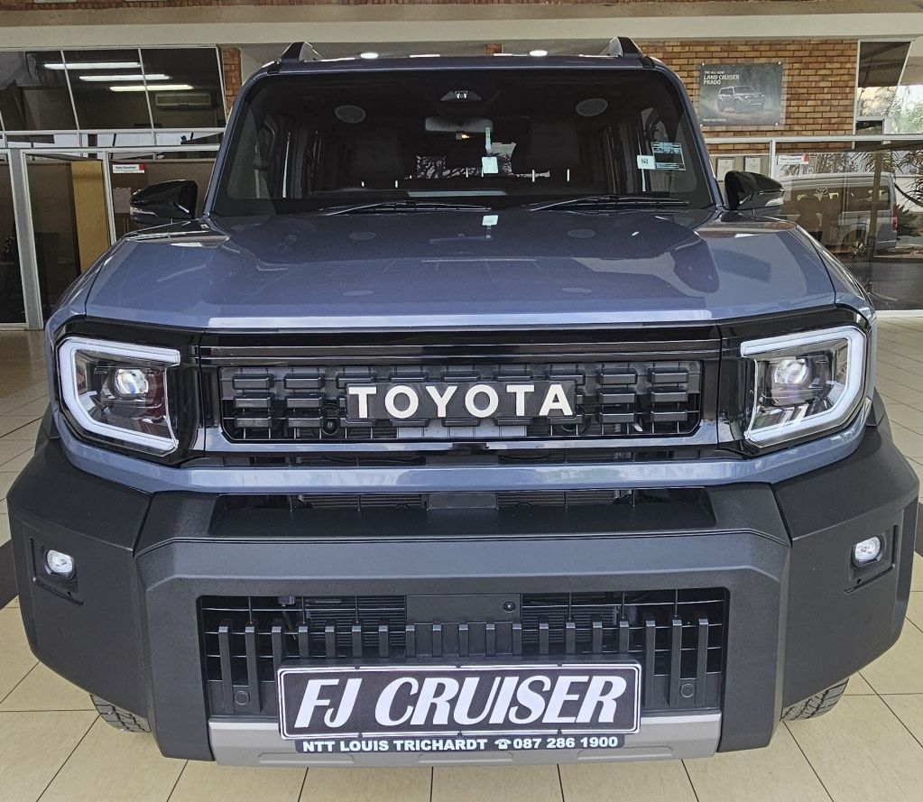 TOYOTA L CRUISER FJ 2.7 VX A T for Sale in South Africa