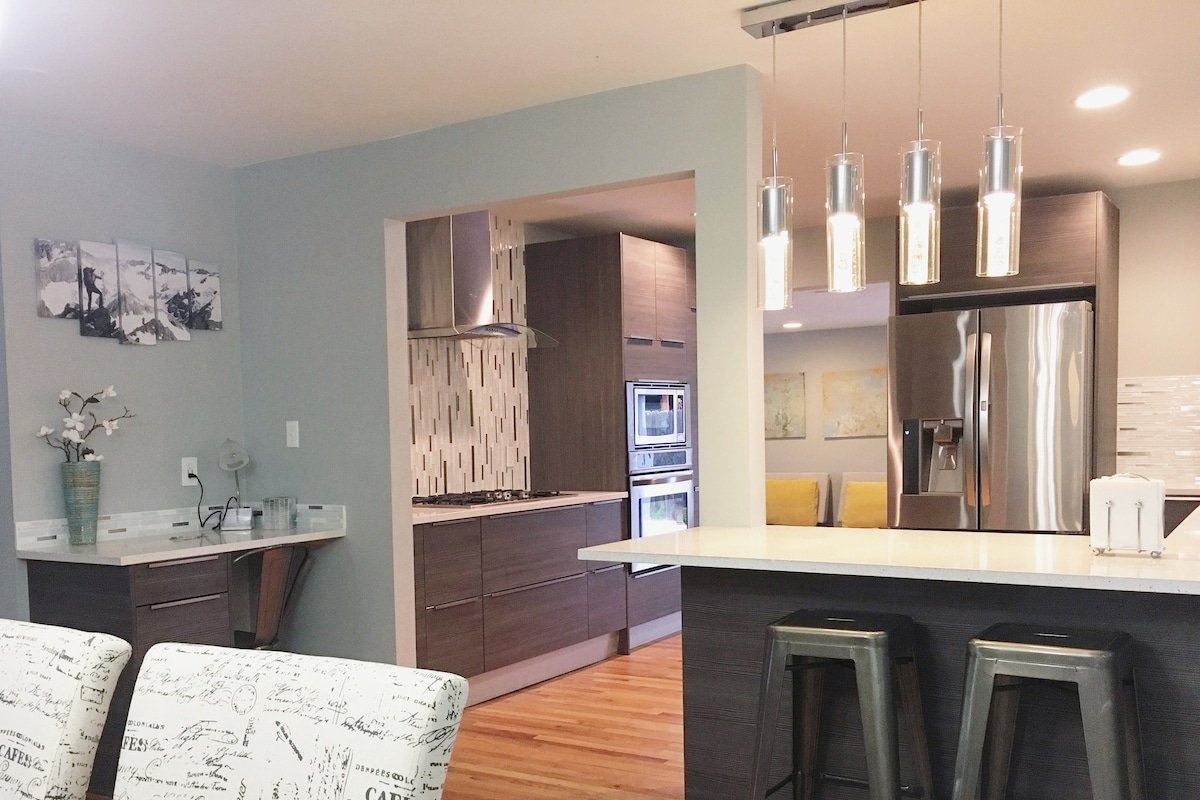 Centrally Located-Univ Park Home-Lovely & Spacious gallery image 4