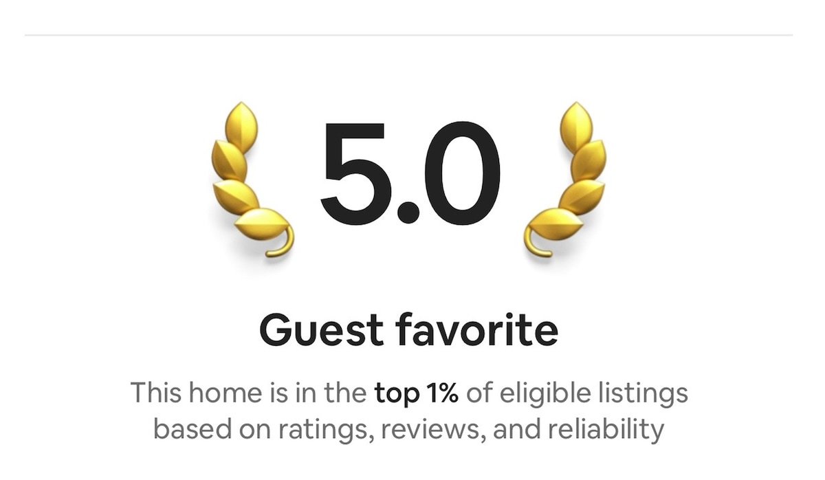 Charming Downtown Home – 4 Car Parking & Backyard! gallery image 4