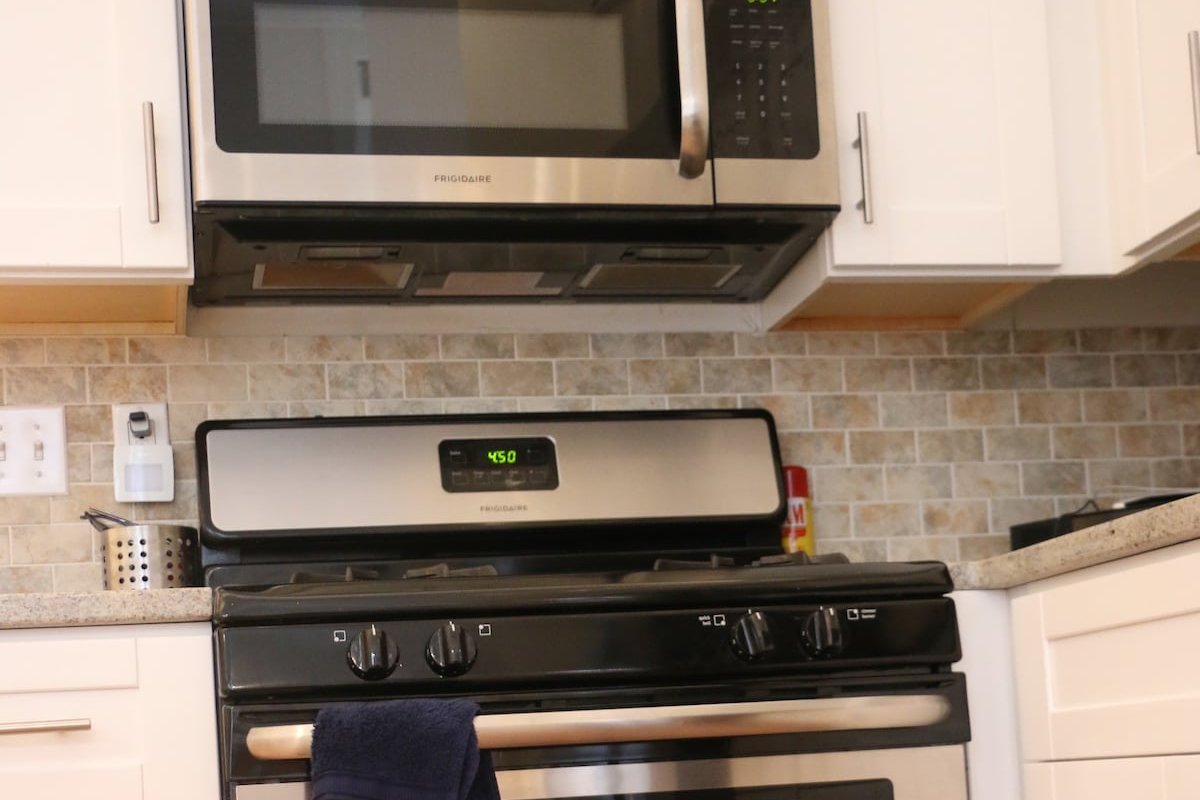 Chic Two Bedroom Loft gallery image 5