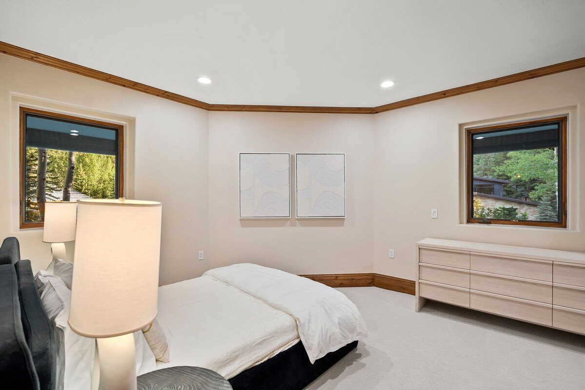 Vail Dream – modern sanctuary in Vail, CO gallery image 3