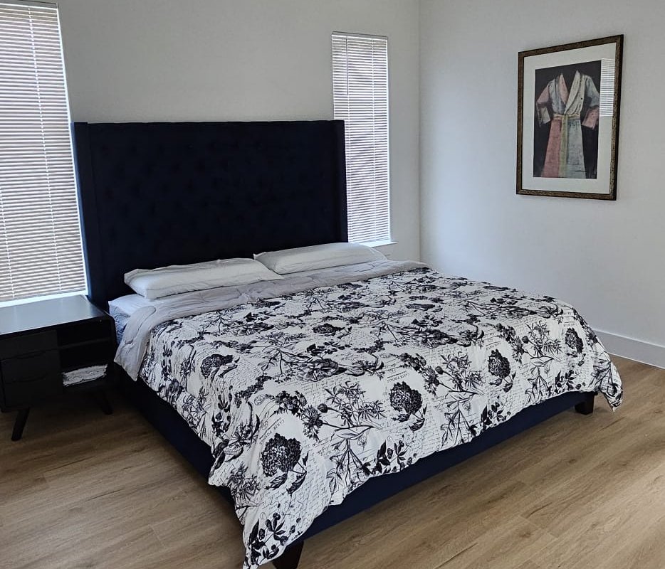 Stunning Rooftop Oasis gallery image 5