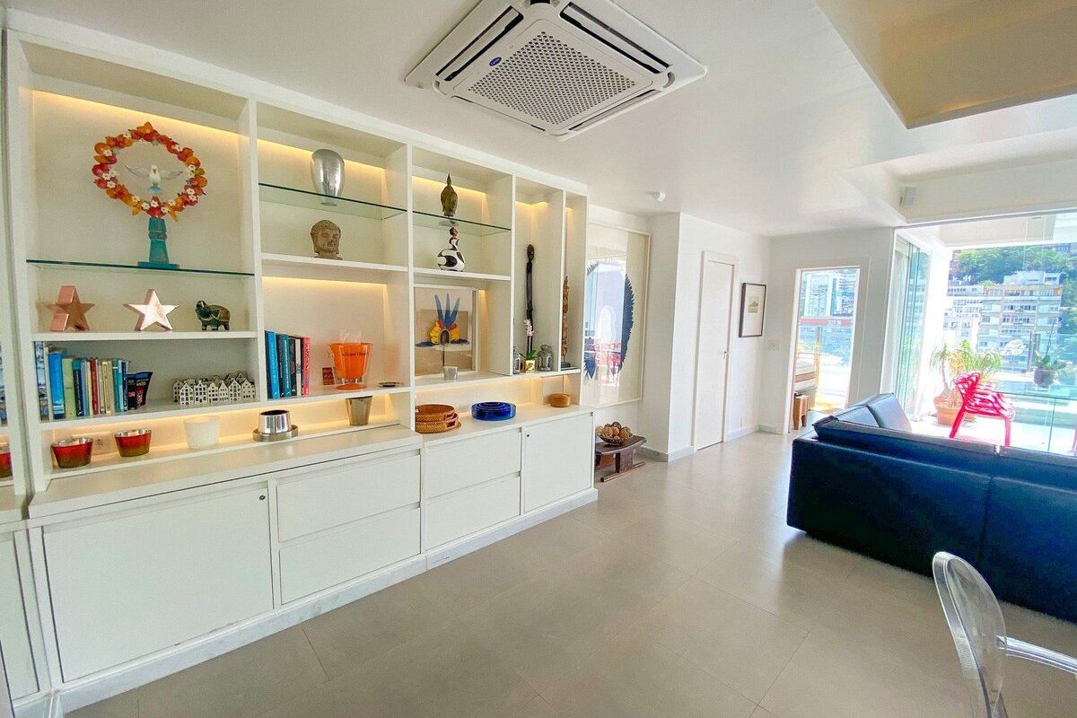 Beautiful penthouse with view and jacuzzi gallery image 5