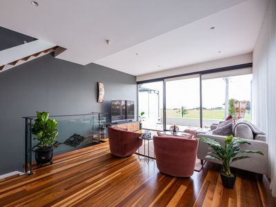 Escape to Beachfront Bliss in Elwood!