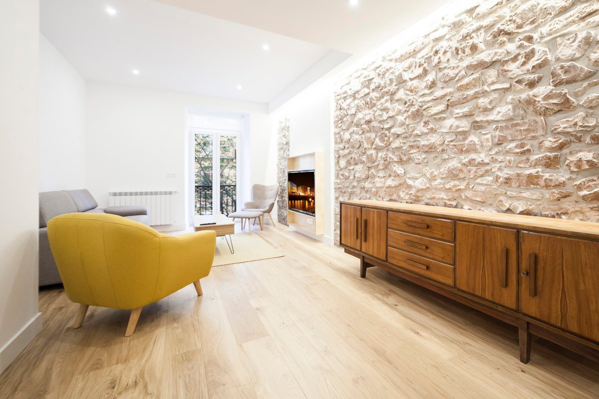 NEW Central Boutique Apartment 6 pax!