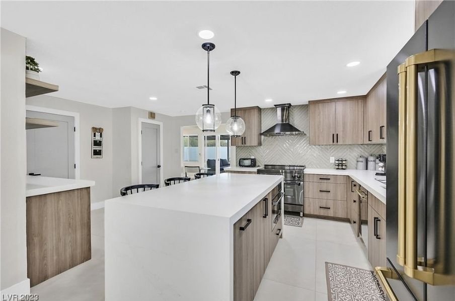 1 Acre Horse Ranch by S. Vegas Blvd 5bds/4ba