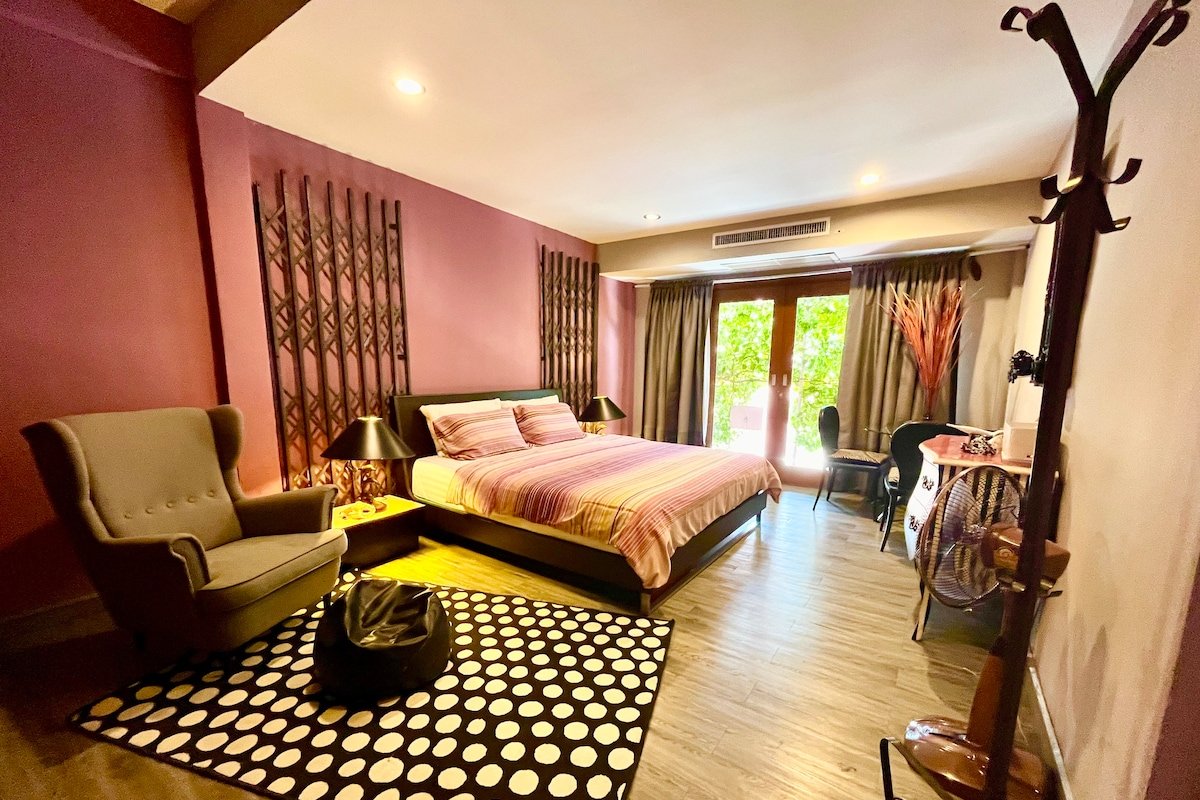 6BD+6.5Bath Stylish Homestay/ Free Pick Airport* gallery image 2