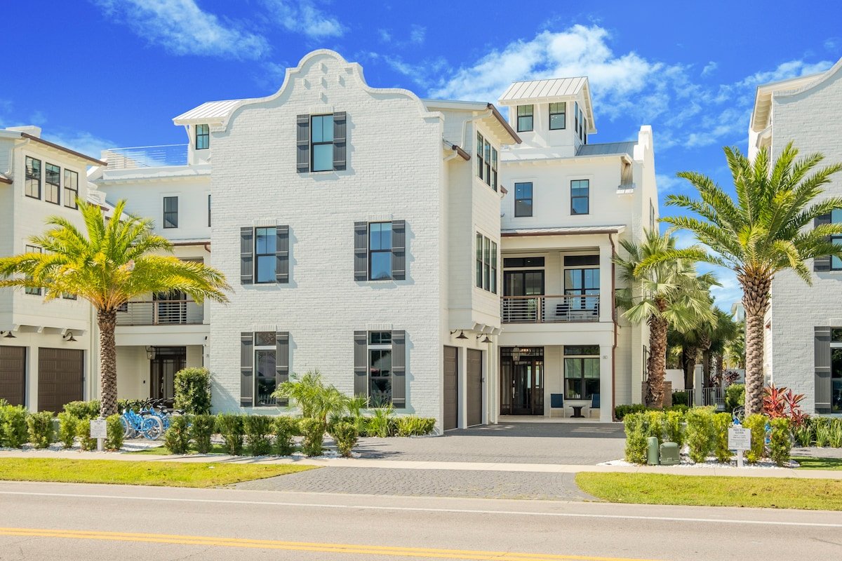 Casa Blanco|Easy Beach Access|Large Private Pool