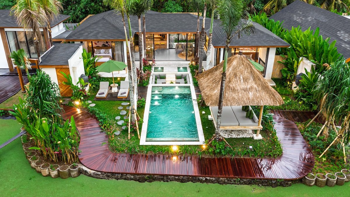 Villa Camaste: 2BR w/Sunken & Private Pool in Ubud