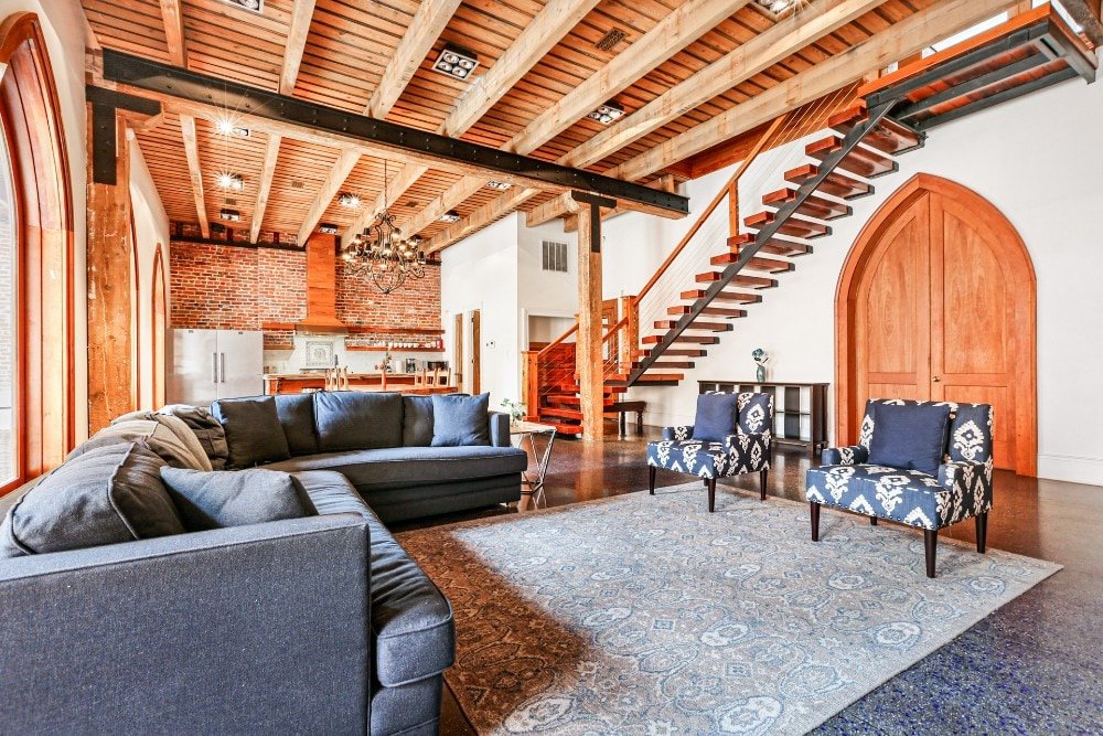 Modern Oasis+Heated Pool+Mardi Gras Walkable! gallery image 5