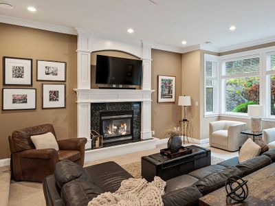 Executive 3 bedroom Home on Bear Mountain