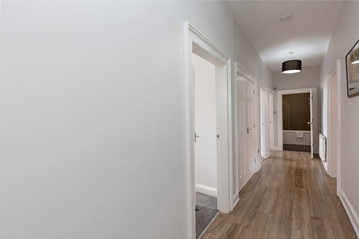 York Place City Centre 4 bedroom Apartment gallery image 5