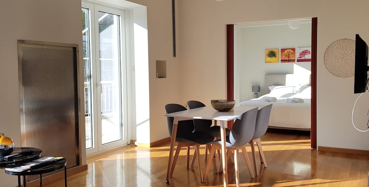 Penthouse of light @Koukaki gallery image 3