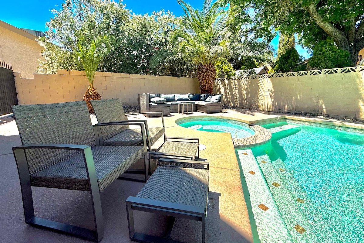 Spacious Vegas Getaway | Pool, Lounge & Fun gallery image 2