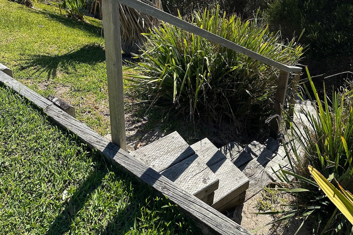 Azure on the Beach 1, Top 10 beachfront house. gallery image 4