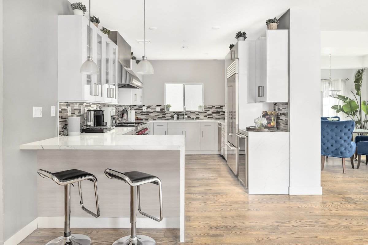 Hollywood Hills Dream Pool Villa & Iconic Location gallery image 4