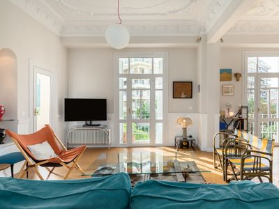 Basquiat by halu!: Gallery apartment in the center