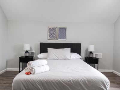 5Bed 2Bath Near NYC, Parking, Laundry