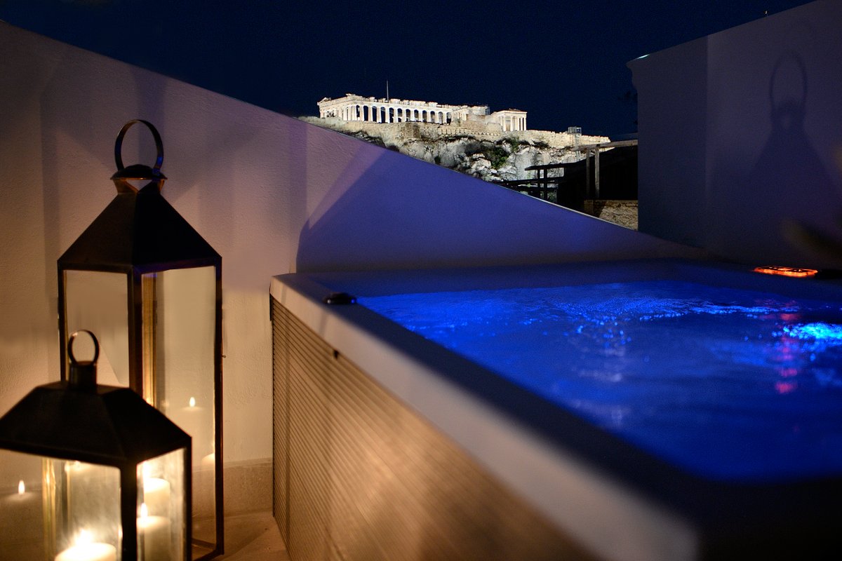 Athinaidos Premium Quarter with Jacuzzi by K&K