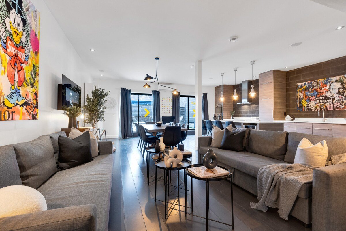 Plato MTL Spacious Premium 2BR Penthouse + Rooftop gallery image 3