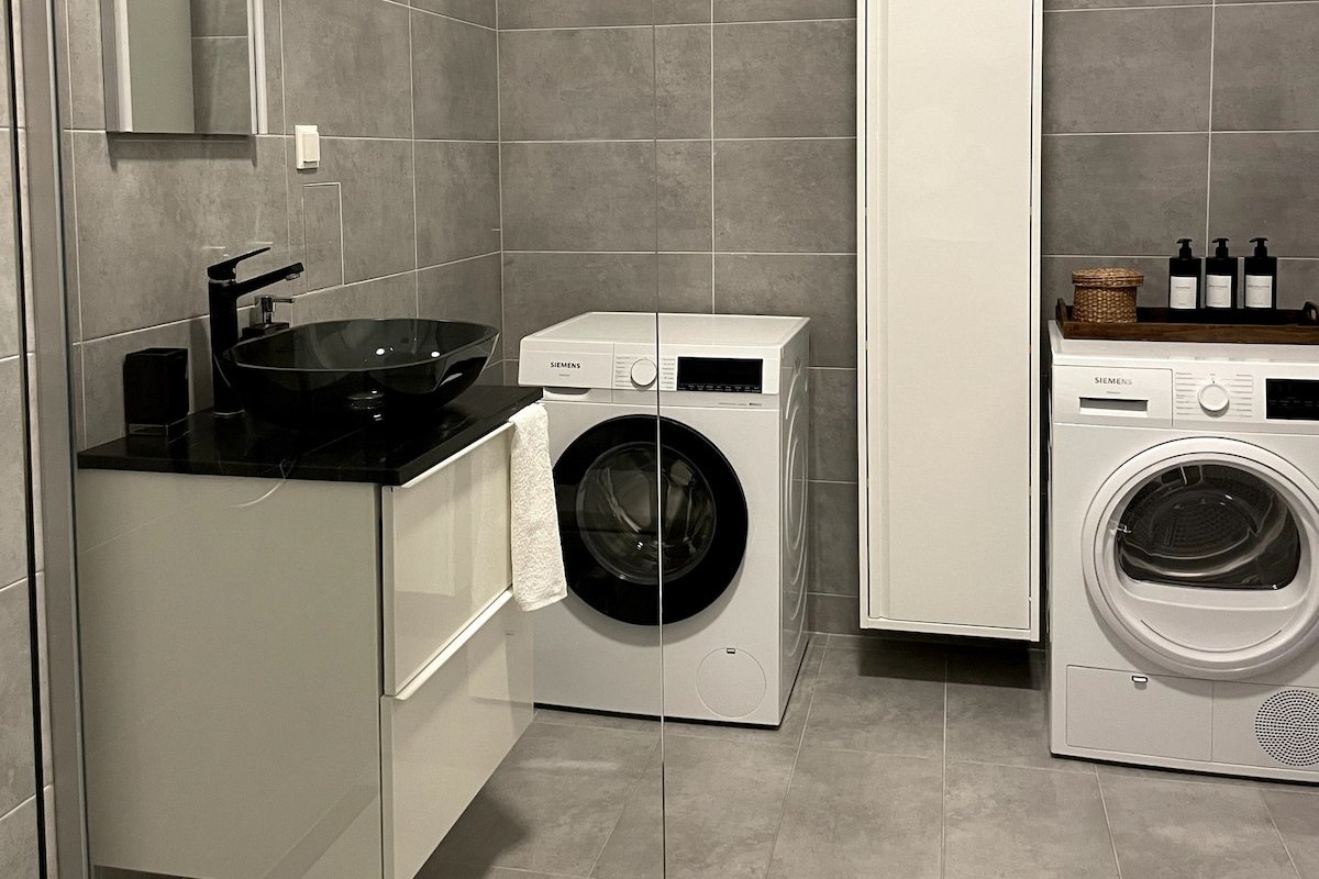 Charming Historic Apartment – Heart of Vienna gallery image 5