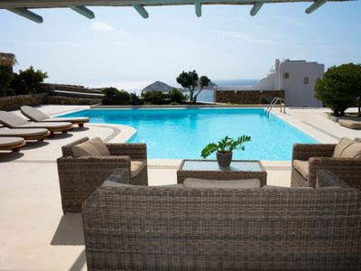 Luxury 4BR villa Divine/private pool, sea view