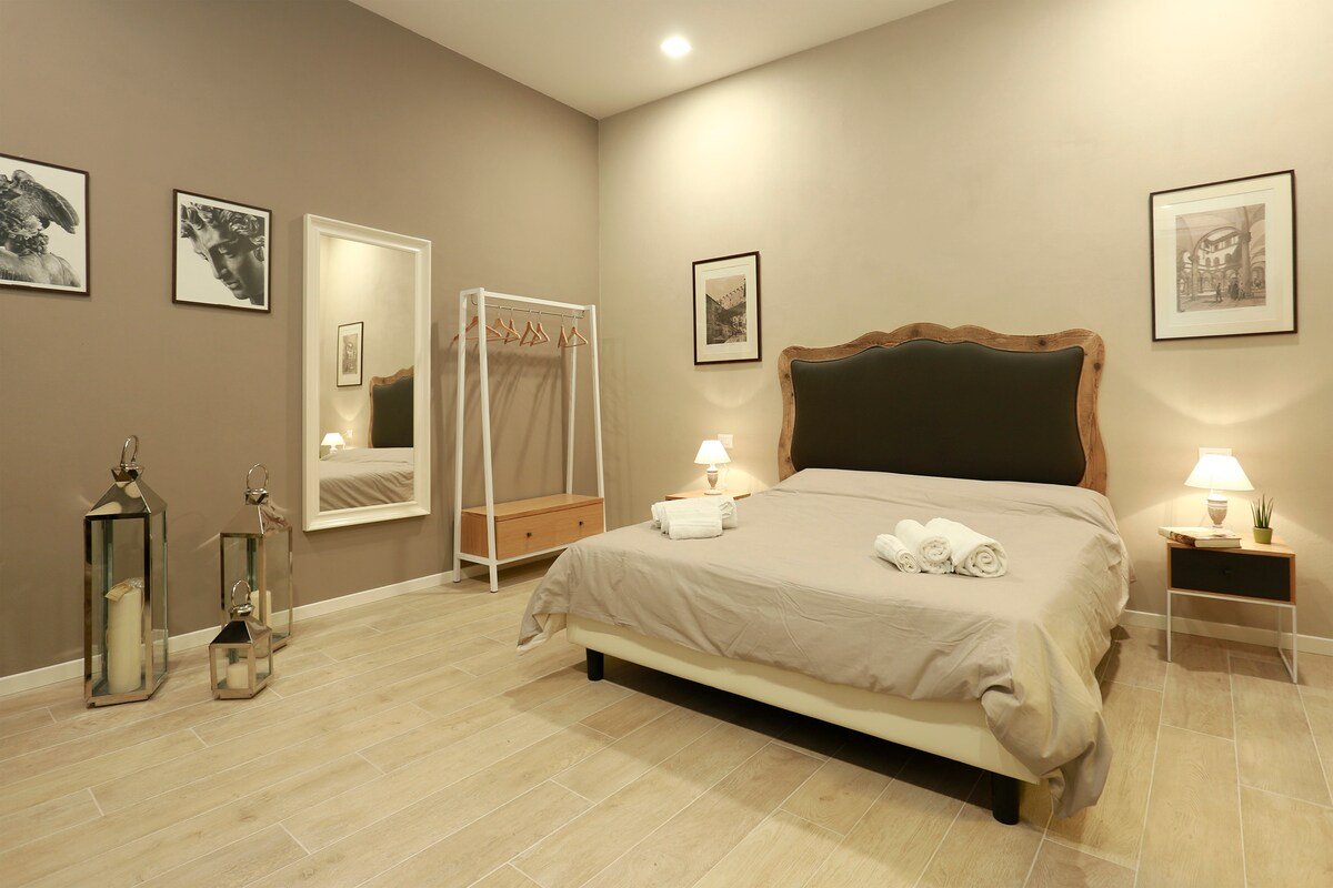 TORNABUONI BOUTIQUE APT gallery image 3