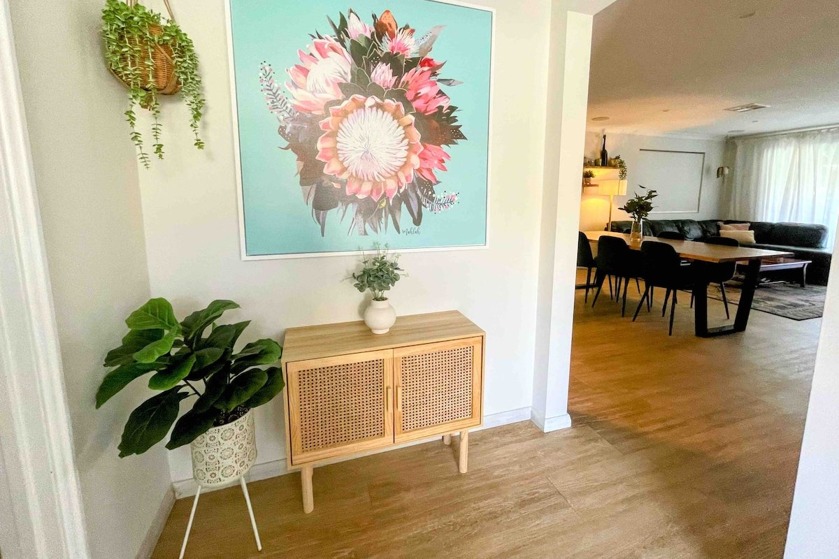 Luxe Family Beach Retreat-Pool, Sauna & Play Gym! gallery image 3