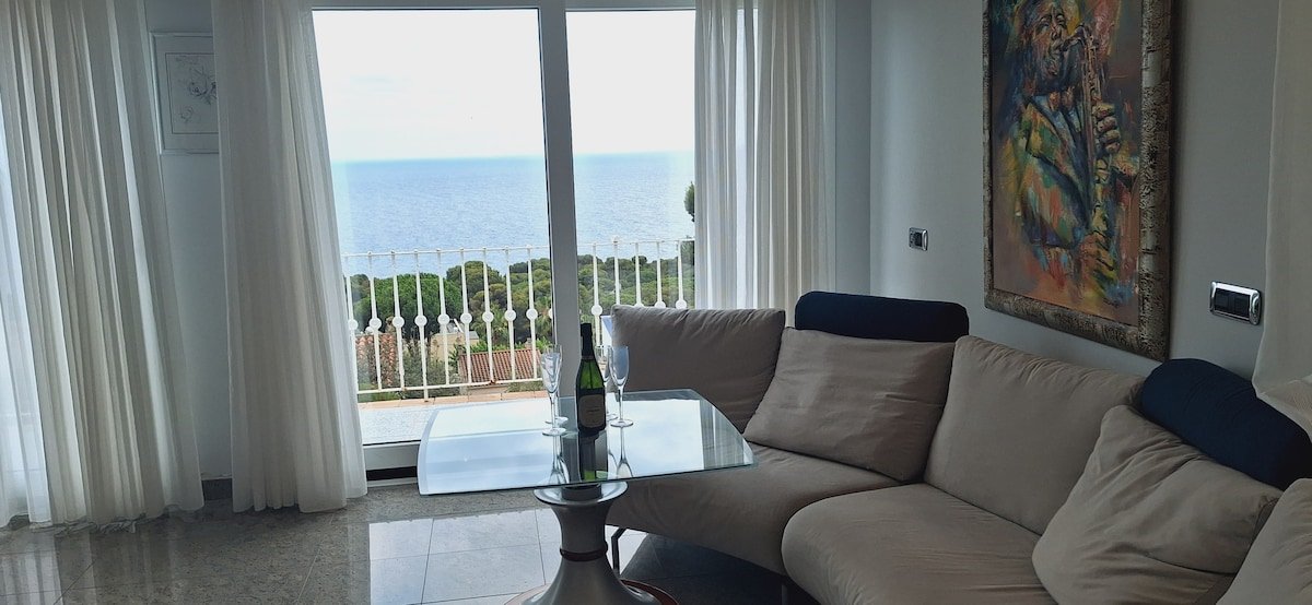 Villa hermosa 450m de la playa. Piscina. BBQ gallery image 4