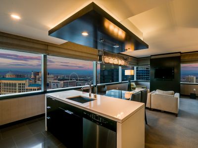 Vdara Best Cnr Penthouse Iconic Bellagio Ftn View!