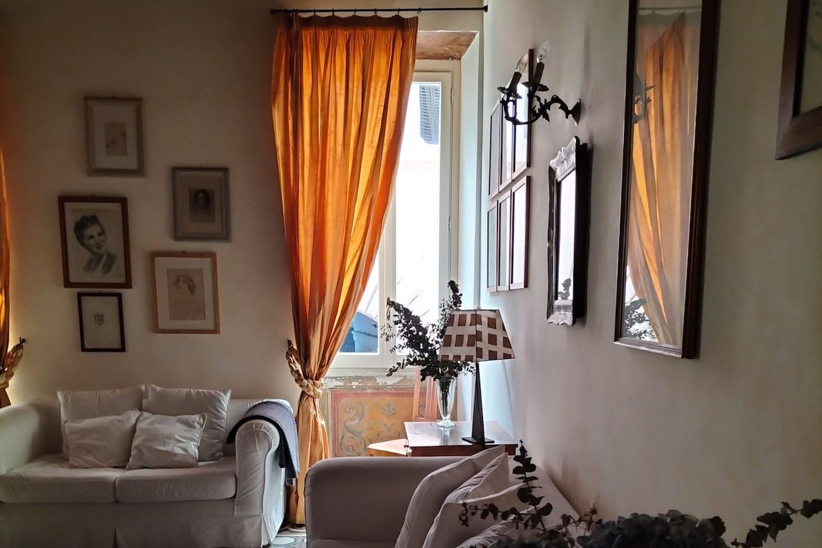 Campo dei Fiori Apartment gallery image 4